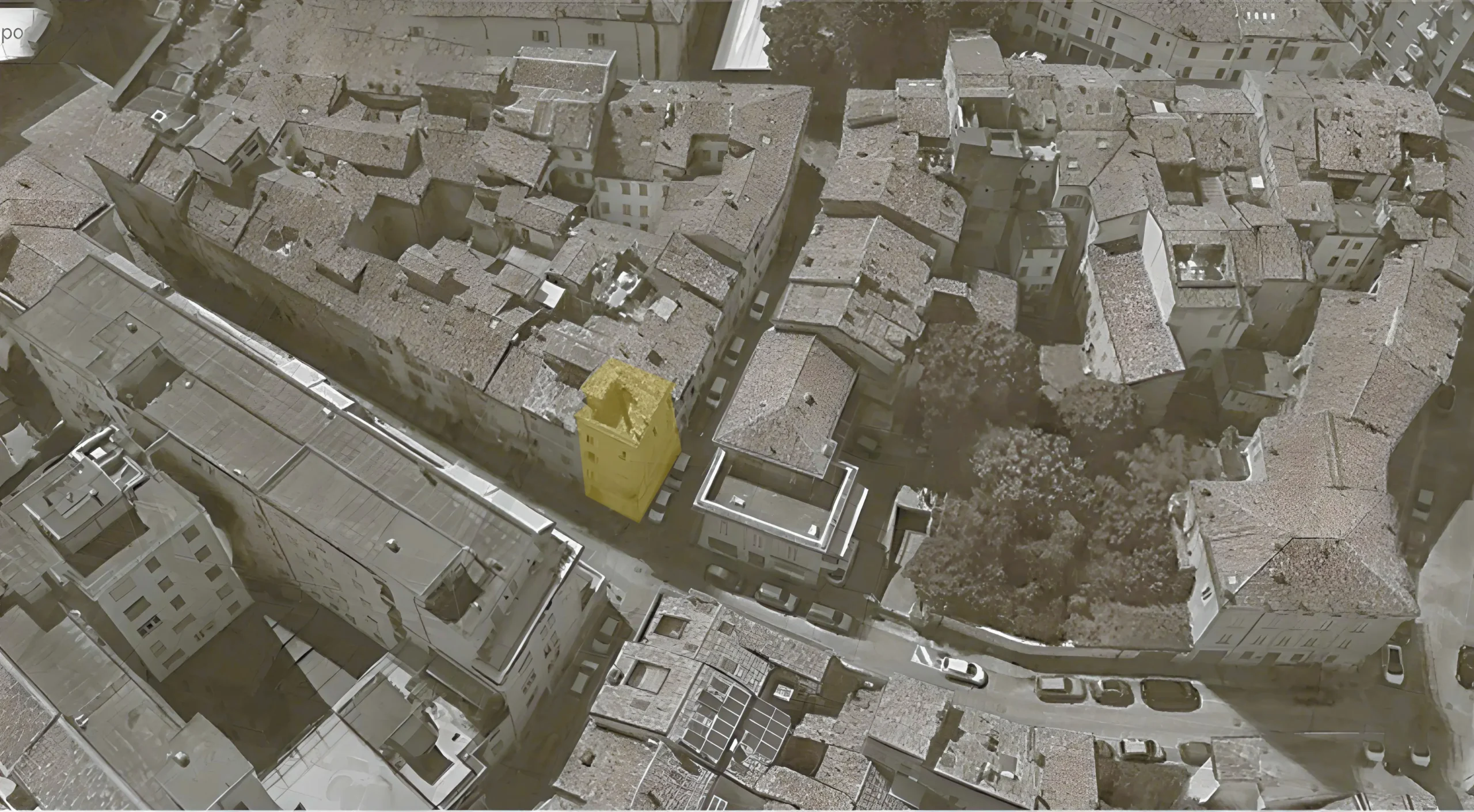 operazione-poi18-borgo-poi-parma-veduta-aerea Vista aerea del quartiere Oltretorrente a Parma con evidenziato l’edificio in Borgo Poi 18, sede dell’operazione immobiliare POI 18 promossa da Anagenesi.